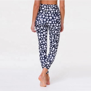 Leggings de yoga taille haute pour femme, longueur genou, effet ventre plat, en Spandex/Polyester, respirants, séchage rapide, pour entraînement et course à pied - Product Image 3