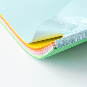 Tiras adhesivas de pegamento de plástico <span class=keywords><strong>flexible</strong></span> Tiras adhesivas de pegamento para encuadernar tiras adhesivas de fusión en caliente - Product Image 1