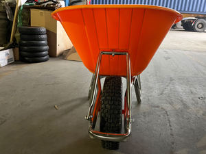 Brouette <span class=keywords><strong>Altrad</strong></span> Belle Warrior Landscape avec bac en plastique HDPE robuste de 100 L, pneu anti-crevaison à crampons pour usage intensif - Product Image 4