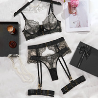 Set Lingerie Bulu Mata Wol Hitam Seksi Wanita 4 Potong Bra Berkawat Sabuk Pinggang Garter Belt Cincin Kaki Jaring Transparan Berongga Bernapas