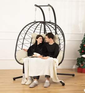 Fauteuil suspendu double en rotin pliable avec coussins imperméables résistants aux UV, capacité 700 LBS, pour chambre à coucher - Product Image 1