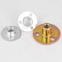 Écrou de fixation pour pied de meuble/canapé, grade 4.8, trois trous, diamètre de trou 6 mm, corps en fer, plaqué zinc/galvanisé, droite, couleur plaquée