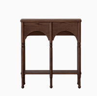 Console d'entrée étroite en bois massif teinté avec détails à double arche, pieds à tiges et étagère de rangement, meuble d'appoint mural de style cottage