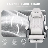 Chaise de jeu ergonomique à dossier haut avec accoudoirs articulés et repose-pieds, siège rembourré gris