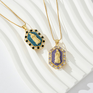 Colgante de la Virgen María en Cobre Chapado en Oro de 18K, Incrustado con Circonita, Collar con <span class=keywords><strong>Elemento</strong></span> Religioso, Unisex. - Product Image 4