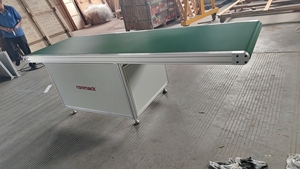 Máquina de Coser Industrial RONMACK RM-902 con Mesa de Banda Transportadora Sincrónica, Puntada Recta, Computarizada, Nueva, para Uso Doméstico - Product Image 5