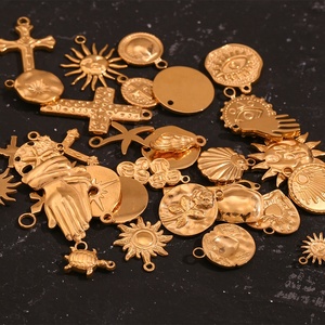 Venta caliente joyería de moda colgantes encantos 18K chapado en oro impermeable Cruz corazón Acero inoxidable encantos para la fabricación de joyas - Product Image 4