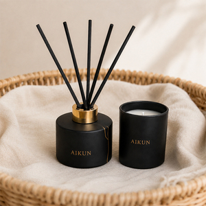 AIKUN Coffret Cadeau Luxe Écologique de Diffuseur à Bâtonnets et Bougie Parfumée à la Cire de Soja pour Noël, Anniversaires, Mariages, Diwali - Product Image 2