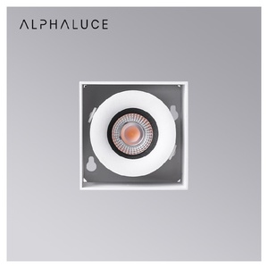 Plafonnier carré anti-éblouissement 7W COB 220V, luminaire d'accentuation réglable à montage en surface pour cuisines et projets design - Product Image 1