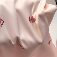 Ensemble de pyjamas en satin brodés réguliers de base personnalisés Pijamas de luxe en soie à imprimé cœur pour femmes vêtements de nuit pour femmes ensembles de pyjamas pour femmes