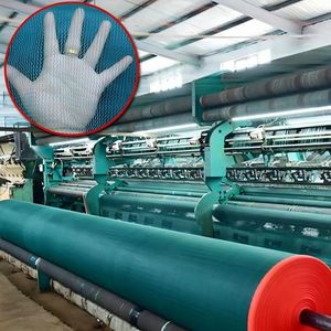 Malla de sombreo resistente de 62 g/m² - HDPE virgen de 6x12 m con ojales de esquina de aluminio - Product Image 6