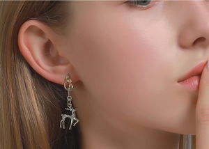 1PC Minimalist Deer <b>Stud</b> <b>Earrings</b> Fresh Forest-style Trendy Christmas <b>Earring</b> Knot Elaphurus Davidianus Crystal Accessories - Product Image 4