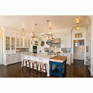 <span class=keywords><strong>Cuisine</strong></span> classique européenne avec un design de <span class=keywords><strong>colonne</strong></span> romaine en bois - Product Image 5