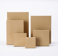Boîte cadeau rigide en papier kraft personnalisée avec gaufrage et doublure en mousse pour l'emballage de vêtements, de chaussures, de vin et de cosmétiques