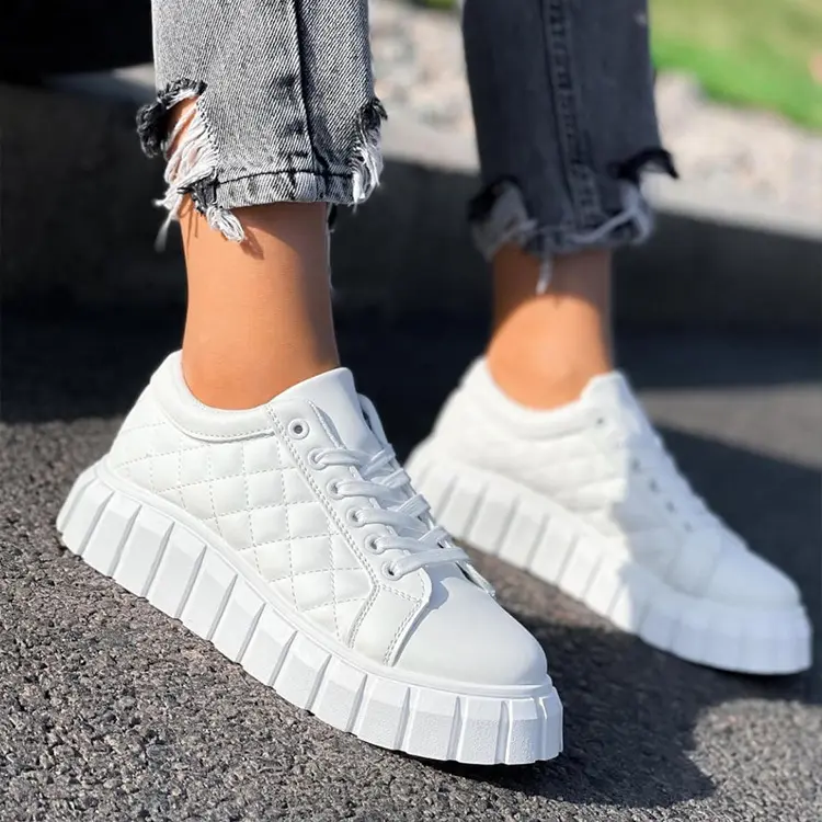 Large size women's shoes for fall/winter 2021 new casual lace-up flat single shoes solid color single sports shoes women