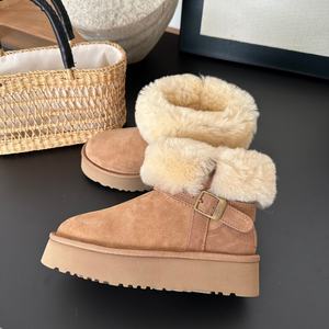 Bottes de neige de luxe antidérapantes sur plateforme, fabriquées sur mesure, de haute qualité, en coton, pour homme et femme, style Uggs, pour l'hiver - Product Image 1