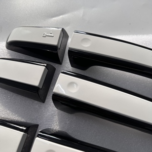LR099881 Copertura Maniglia Esterna Porta Auto Bianca con Bordo Nero 2014 per Land Rover Range Rover <span class=keywords><strong>Sport</strong></span> /Vogue /<span class=keywords><strong>Evoque</strong></span>/ <span class=keywords><strong>Discovery</strong></span> 5 - Product Image 4