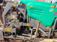 Pavéuse à asphalte d'occasion Vogel Super800-3 2021, équipement de construction avec capteur, moteur Deutz, pompe hydraulique, capacité 300t/h, trémie 5.8t