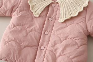 Set Tre Pezzi per <span class=keywords><strong>Bambina</strong></span>, Completo Caldo Autunno-Inverno con Colletto a Volant, Outfit Imbottito Spesso per Bambini, Abbigliamento Casual per Uso Quotidiano e All'aperto - Product Image 5