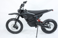 Moto électrique tout-terrain pour adultes avec moteur central 6000W, batterie au lithium 72V, vitesse unique, freins à double disque, vitesse maximale de 75 km/h