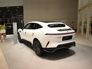 AVATR 11 2025 Max Extended-Range, SUV di lusso con accelerazione reattiva, design elegante, veicolo nuovo di zecca, ideale per il pendolarismo quotidiano. - Product Image 4