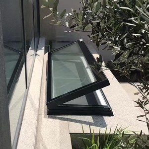 Lucernario Elettrico Automatico a Doppio Vetro Personalizzato in Fabbrica, Finestra in Vetro <span class=keywords><strong>per</strong></span> Tetto a Soffitto Moderno in Lega di Alluminio con Lamelle, Apertura Verticale - Product Image 2