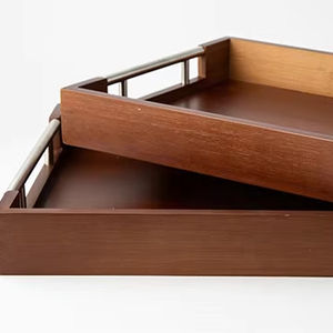 Plateaux en bois couleur brun foncé Lot de 2 plateaux de service modernes en bambou avec poignées en métal - Product Image 1