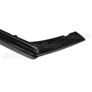 ส่วนต่อขยายดิฟฟิวเซอร์กันชนหลังสำหรับ BMW F80 M3 F82 M4 ปี 2015-2020  แผ่นป้องกันกันชน สปอยเลอร์ ลายคาร์บอนไฟเบอร์ สีดำเงา - Product Image 3