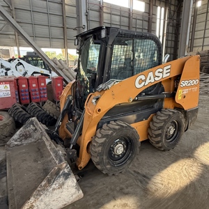 รถตักล้อยางมือสอง CASE SR200 ขนาด 3.16 ตัน รถตักล้อยางสำหรับงานก่อสร้าง ชั่วโมงการทำงานต่ำ - Product Image 5
