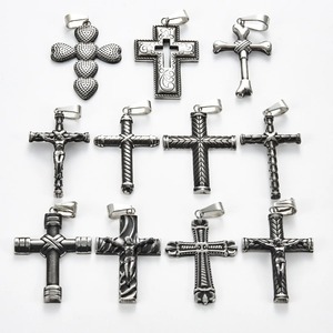 สร้อยคอจี้รูปกางเขนสไตล์พังก์สีดำทำจากสแตนเลสสำหรับผู้ชายและผู้หญิง  วัสดุไทเทเนียมสตีล วินเทจ  จี้เสริมสิริมงคล  เครื่องประดับสำหรับงานปาร์ตี้ ของขวัญ - Product Image 5