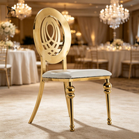 Chaises d'hôtel en cuir doré avec structure métallique pour villa, salon et banquet