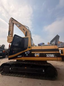 รถขุดมือสอง Caterpillar 320BL ผลิตในญี่ปุ่น น้ำหนัก 20 ตัน รถขุดดินมือสอง อุปกรณ์ก่อสร้าง 320BL มีสินค้าในสต็อก - Product Image 4