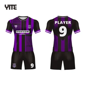 Aangepaste Paarse Kleur Voetbal Uniform Voor Mannen Voetbal Uniform Kits Hiqh Kwaliteit Ademende Voetbal Uniformen Set Team