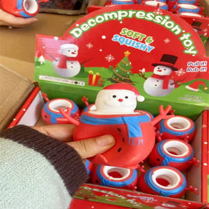 2025 Mini natale Popper Fidget giocattolo tazza di decompressione Unisex Stress Squeeze palla divertente per età da 5 a 7 anni - Product Image 1