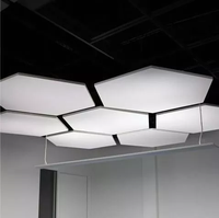 Panneaux acoustiques hexagonaux pour murs et plafonds - Classe ignifuge, NRC élevé 0,95, fibre de verre écologique pour les salles, les hôtels, design graphique