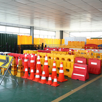 Barrera de Seguridad Vial de Plástico HDPE Baoye, Modelo B-022-02, 760 mm de Altura, 1400 mm de Ancho, Reflectante Prismática de Alta Intensidad