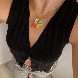 Nuevo Estilo Collar con Colgante <span class=keywords><strong>de</strong></span> Letra Inicial <span class=keywords><strong>de</strong></span> Latón Esmaltado con Diseño <span class=keywords><strong>de</strong></span> Burbuja <span class=keywords><strong>de</strong></span> 26 Letras en Colores Dopamina, Cadena <span class=keywords><strong>de</strong></span> Acero Inoxidable, Joyería <span class=keywords><strong>de</strong></span> Moda al por Mayor - Product Image 4