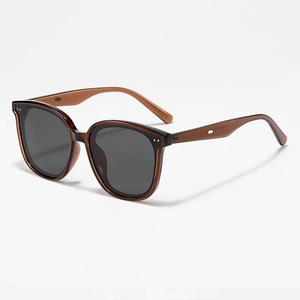 Gafas de sol polarizadas cuadradas UV400 con montura completa para mujer, protección solar para exteriores - Product Image 4