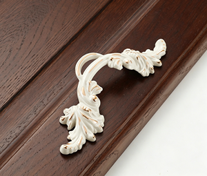 Vintage kastgrepen 64 mm gatafstand zinklegering ladegrepen met retro gesneden patroonbeslag voor keuken woondecoratie - Product Image 6