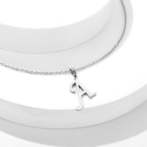 Collar de Moda para Mujer, Aleación de Zinc y Acero Inoxidable, 26 Letras, Cristal, Perla, Chapado en Oro, Cadena Figaro, Certificado Thorns - Product Image 6