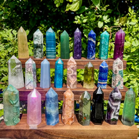 Ensemble de cristaux bohèmes personnalisés en gros, comprenant des pierres brutes de quartz naturelles dans une boîte décorative, parfait pour la décoration intérieure et les cadeaux