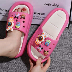 Nouvelle Mode Chaussons Tendance Babouches Plates en Plastique pour Femme - Product Image 4