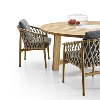 Meubles de salle à manger d'extérieur en rotin tressé et bois massif de style nordique pour véranda, salle d'exposition, hôtel, cour, villa – Table et chaises élégantes