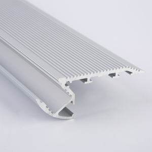 L'escalier de cinéma de conception unique flairant l'aluminium a mené l'éclairage de profil pour l'application d'intérieur - Product Image 3