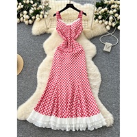 Robe longue décontractée WIWT pour femme, rouge et blanche à carreaux, bretelles spaghetti, coupe trapèze, ourlet à volants, sans manches, pour le quotidien et les vacances