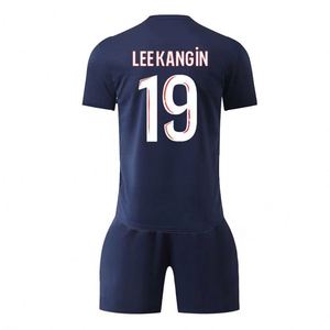 เสื้อฟุตบอลฤดูร้อน คอกลม พิมพ์ลาย ยูนิเซ็กซ์ โพลีเอสเตอร์/ไนลอน แขนสั้น ฤดูกาลใหม่ 25/26 ปารีส ชุดเหย้า ปรับแต่งชื่อทีมได้ - Product Image 2