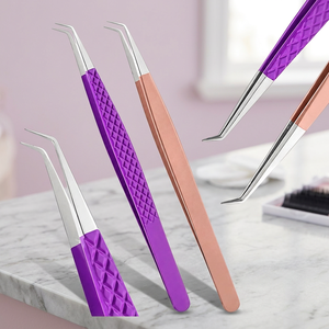 Lot de 3 pinces à cils dorées courbées pour extensions de cils, volume et isolation, en acier inoxydable de précision, outils de salon de beauté - Product Image 2