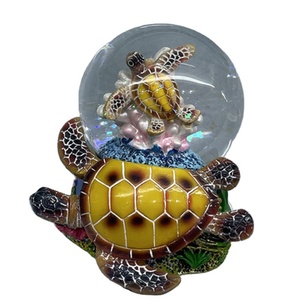 Adornos Navideños de Resina Personalizados de Fábrica, Decoraciones de Interior, Globo de Agua con Música, Cristal, Delfín, <span class=keywords><strong>Coco</strong></span> y Bola de Nieve - Product Image 4