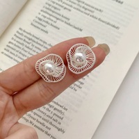Anting Bunga Berongga yang Berlebihan, Perhiasan Wanita yang Modis dan Menawan, Hadiah untuk Pesta Ulang Tahun