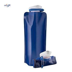 Botella de agua de plástico plegable y reutilizable con logotipo personalizado Capacidad de 700ml Estilo minimalista sólido y flexible Muestra gratis - Product Image 4